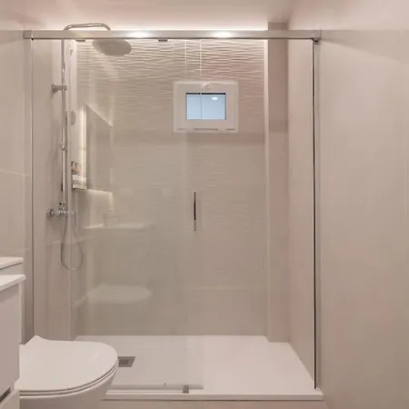 Moderno Y Bien Ubicado Apartamento *