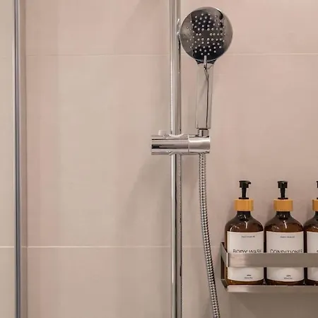 Moderno Y Bien Ubicado Apartamento *